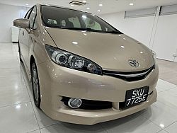 Toyota Wish 1.8 CVT Elegance 2015 Beige Push Start
